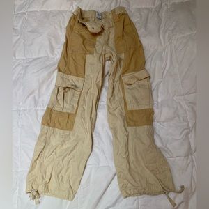 urban outfitters tan cargo pants size xs